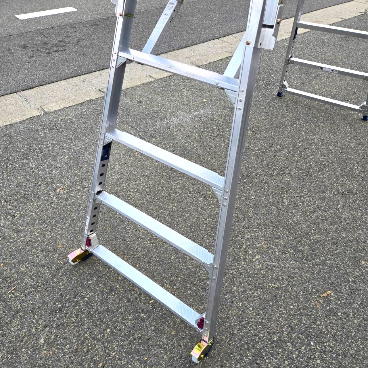 中古 可搬式作業台 伸縮脚付 ピカコーポレイション DXA-18AT ダイナワークタフ