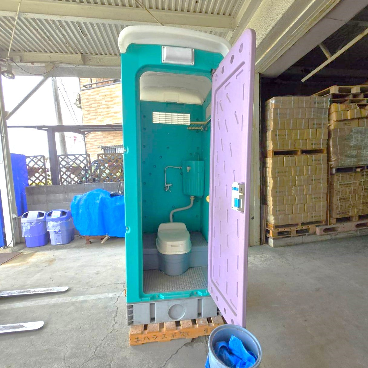 中古 水洗式仮設トイレ 和式 旭ハウス工業 AUG-1W+15WS