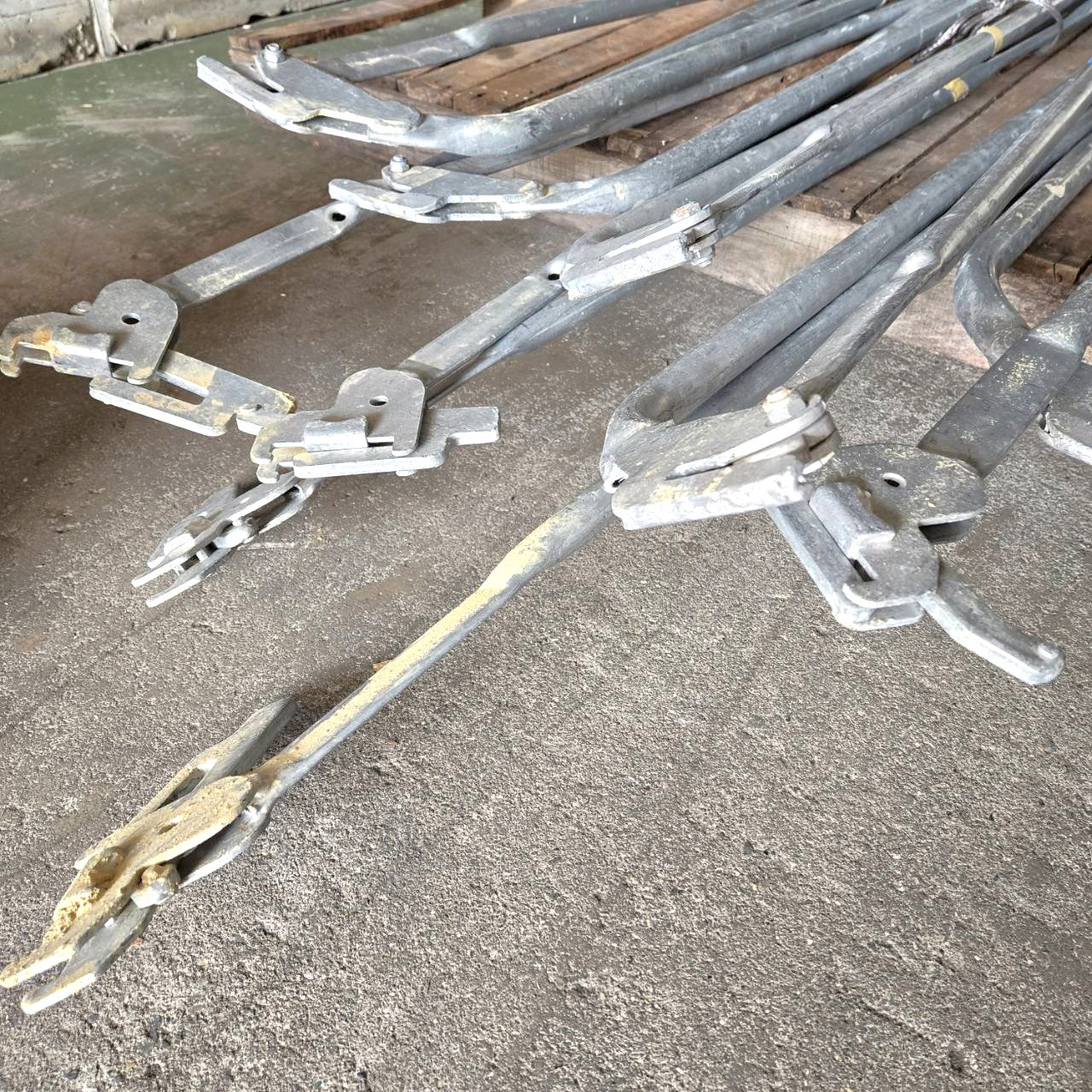 中古 くさび式足場 先行手摺 1800mm Aタイプ KRH製