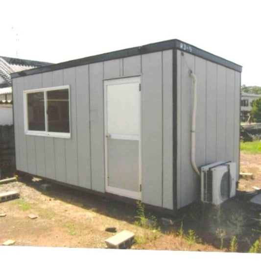 ナガワ製中古ユニットハウス31型の外観 3坪サイズで工事現場の仮設事務所に最適な堅牢設計