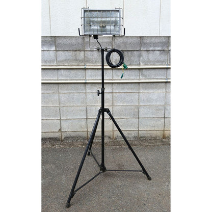 日動工業製ハロゲンライト 投光器 HST-1000D 中古 三脚付き 全体写真